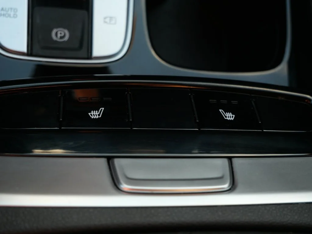 Certified Used 2022 Black Hyundai SEL image 25
