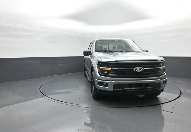 New 2026 Iconic Silver Metallic Ford XLT image 3