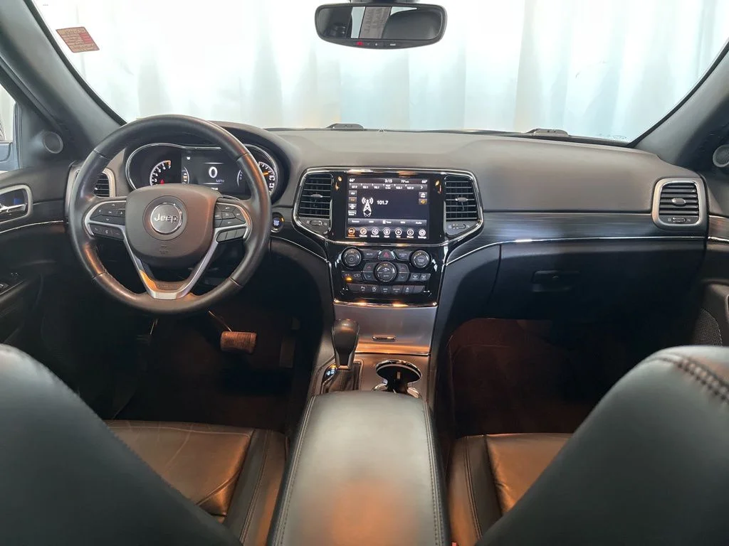 Used 2022 Black Jeep Limited image 9