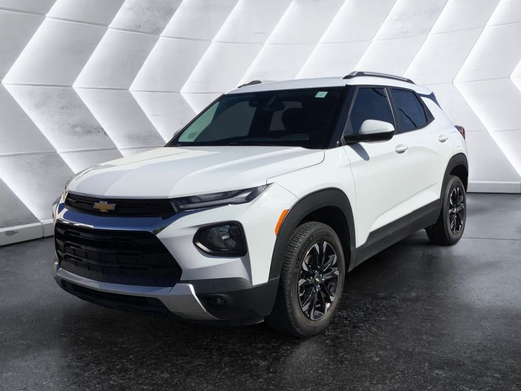 Used 2022 White Chevrolet LT image 3