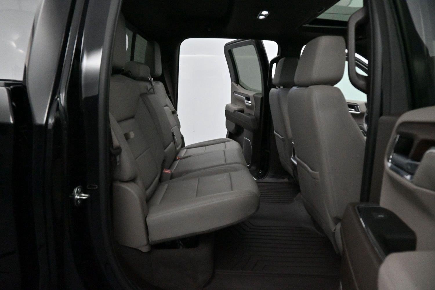 Used 2023 ONYX BLACK GMC SLT image 34