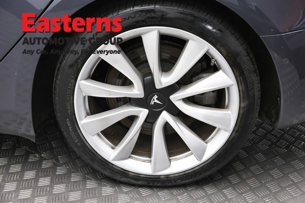 Used 2018 Gray Tesla Long Range image 8