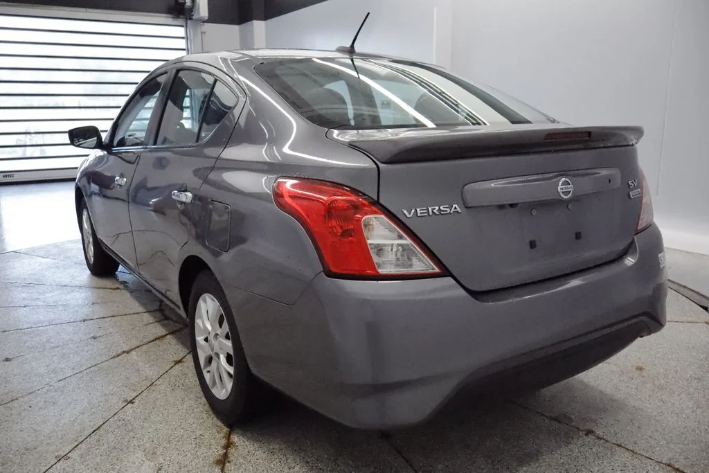Used 2018 Gray Nissan 1.6 SV image 13