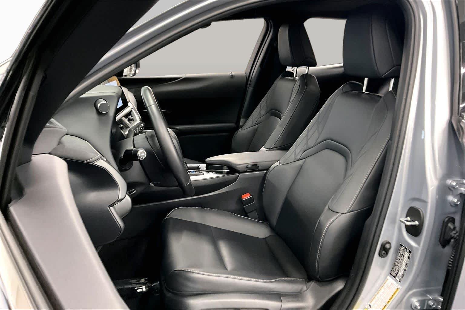 Certified Pre-Owned 2025 Lexus UX 300h