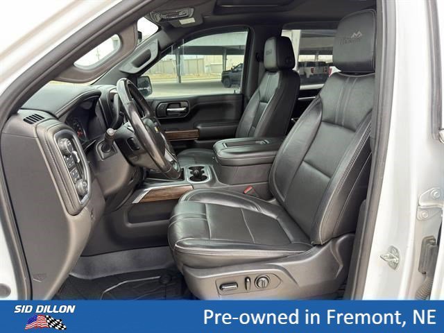 Used 2021 Iridescent Pearl Tricoat Chevrolet High Country image 17