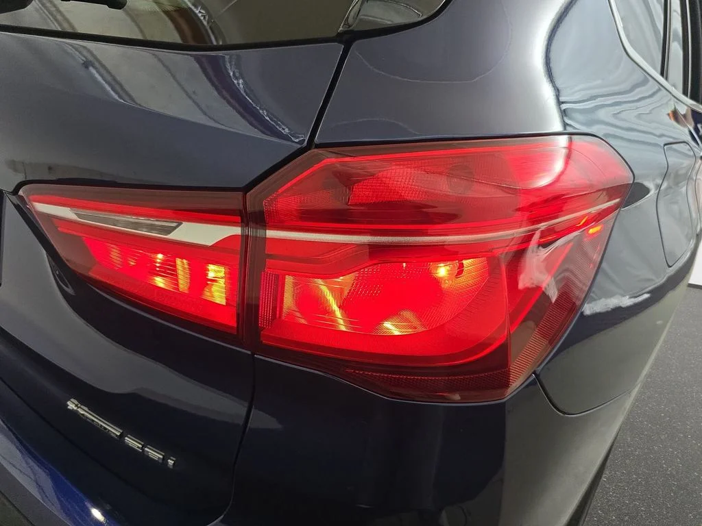 Used 2019 Mediterranean Blue Metallic BMW xDrive28i image 34