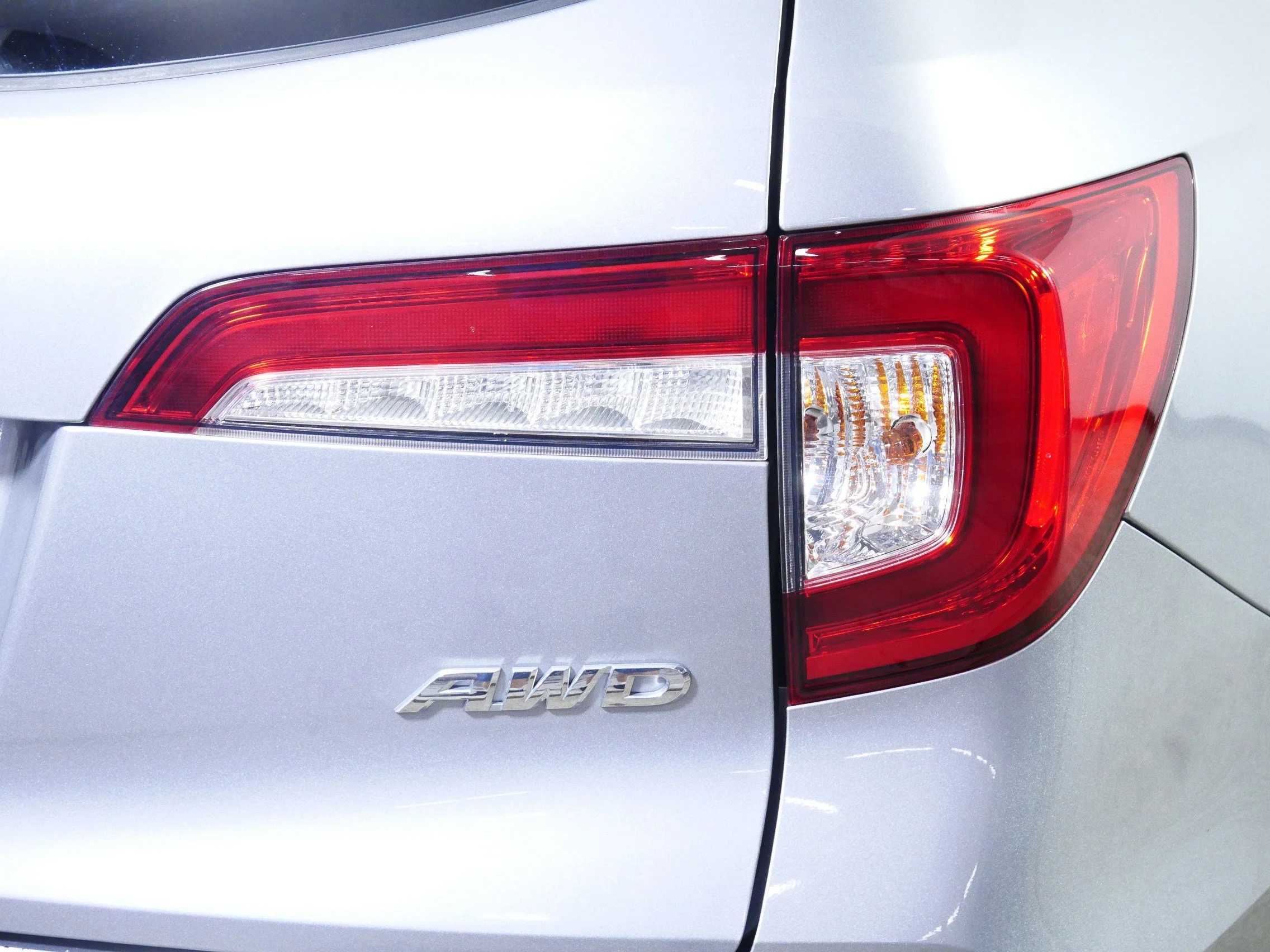 Used 2019 Lunar Silver Metallic Honda EX-L image 17