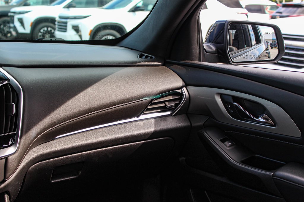 Used 2023 MOSAIC BLACK METALLIC Chevrolet LT Cloth image 19