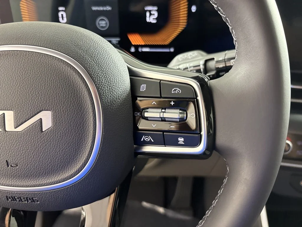 New 2026 White Kia LXS image 27