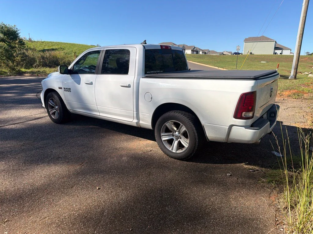 Used 2016 White Ram Sport image 12