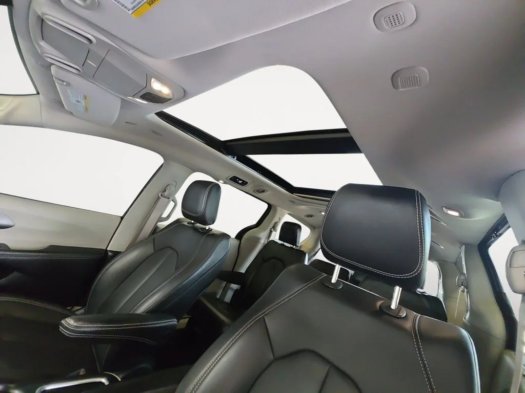 Used 2023 White Chrysler Touring L image 12
