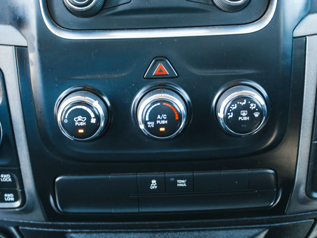 Used 2018 Brilliant Black Crystal Pearlcoat Ram Express image 20