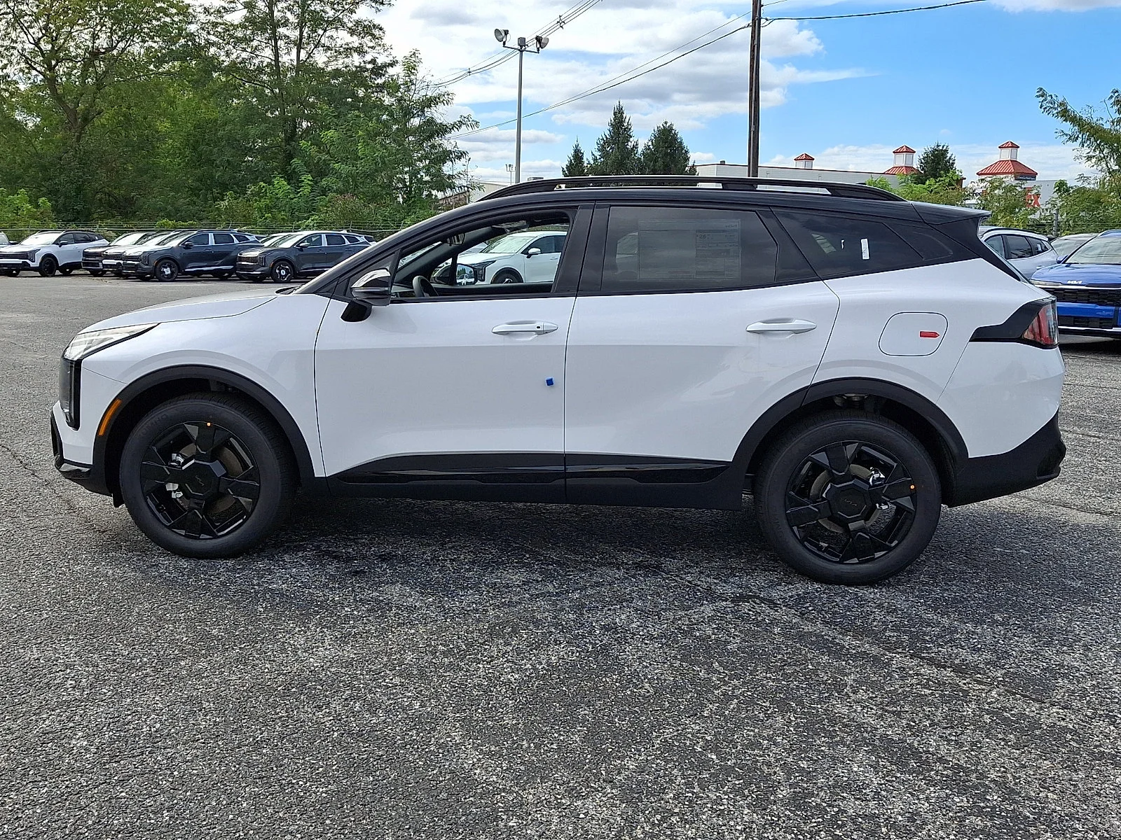 New 2027 White Kia X-Line image 5