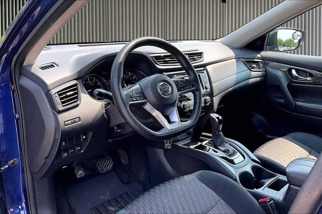 Used 2018 Blue Nissan S image 14