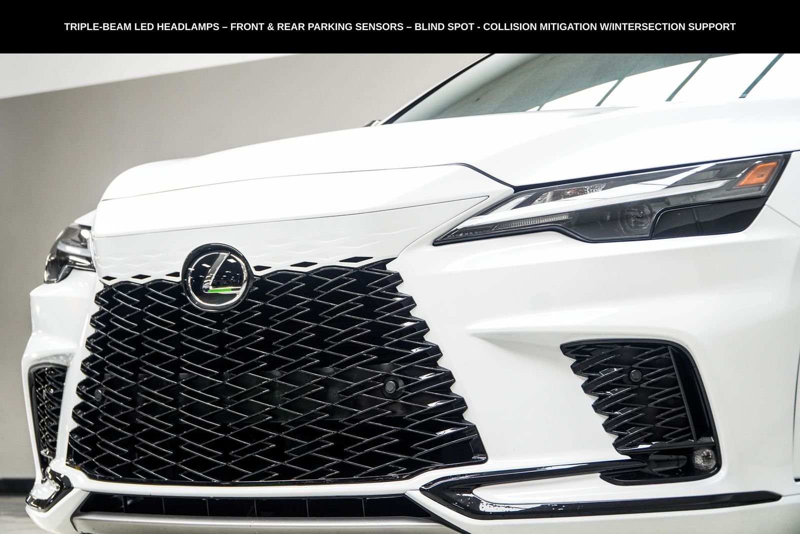 Used 2024 White Lexus 500h F SPORT Performance image 2