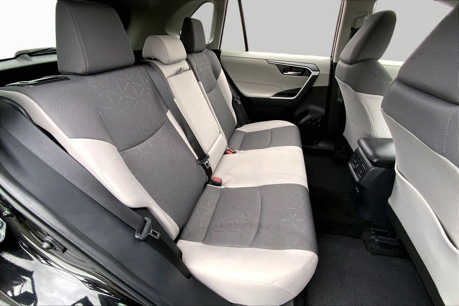 Used 2025 Midnight Black Metallic Toyota XLE image 19