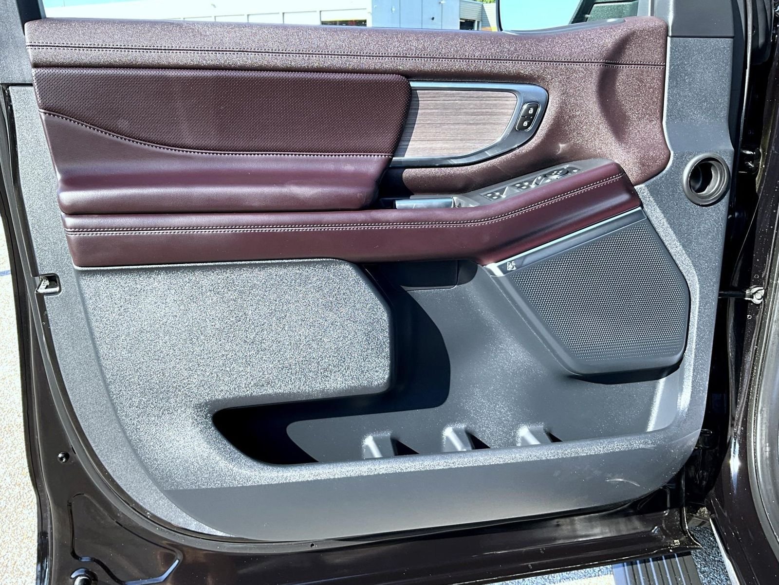 2026 Ford Expedition MAX Platinum - Photo 11