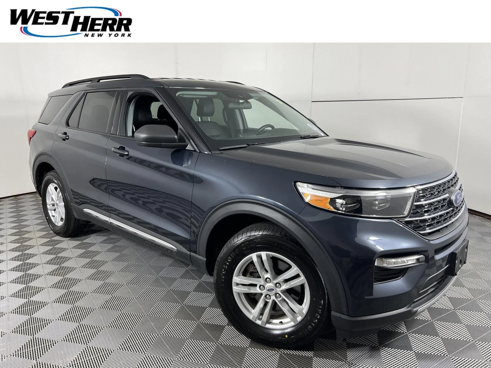 Used 2022 Stone Blue Ford XLT image 1