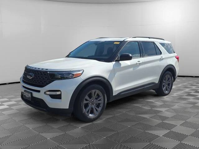 Used 2022 White Ford XLT image 1