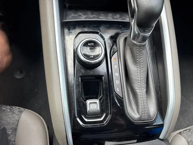 2024 Chevrolet Colorado ZR2 - Photo 13