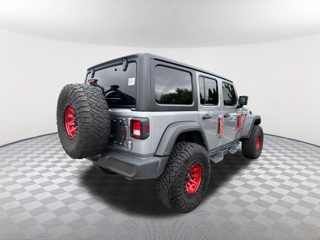 Used 2020 Silver Jeep Unlimited Sport Altitude image 5
