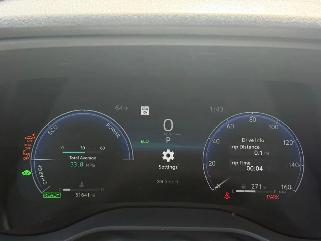 Used 2025  Toyota Woodland Edition image 10