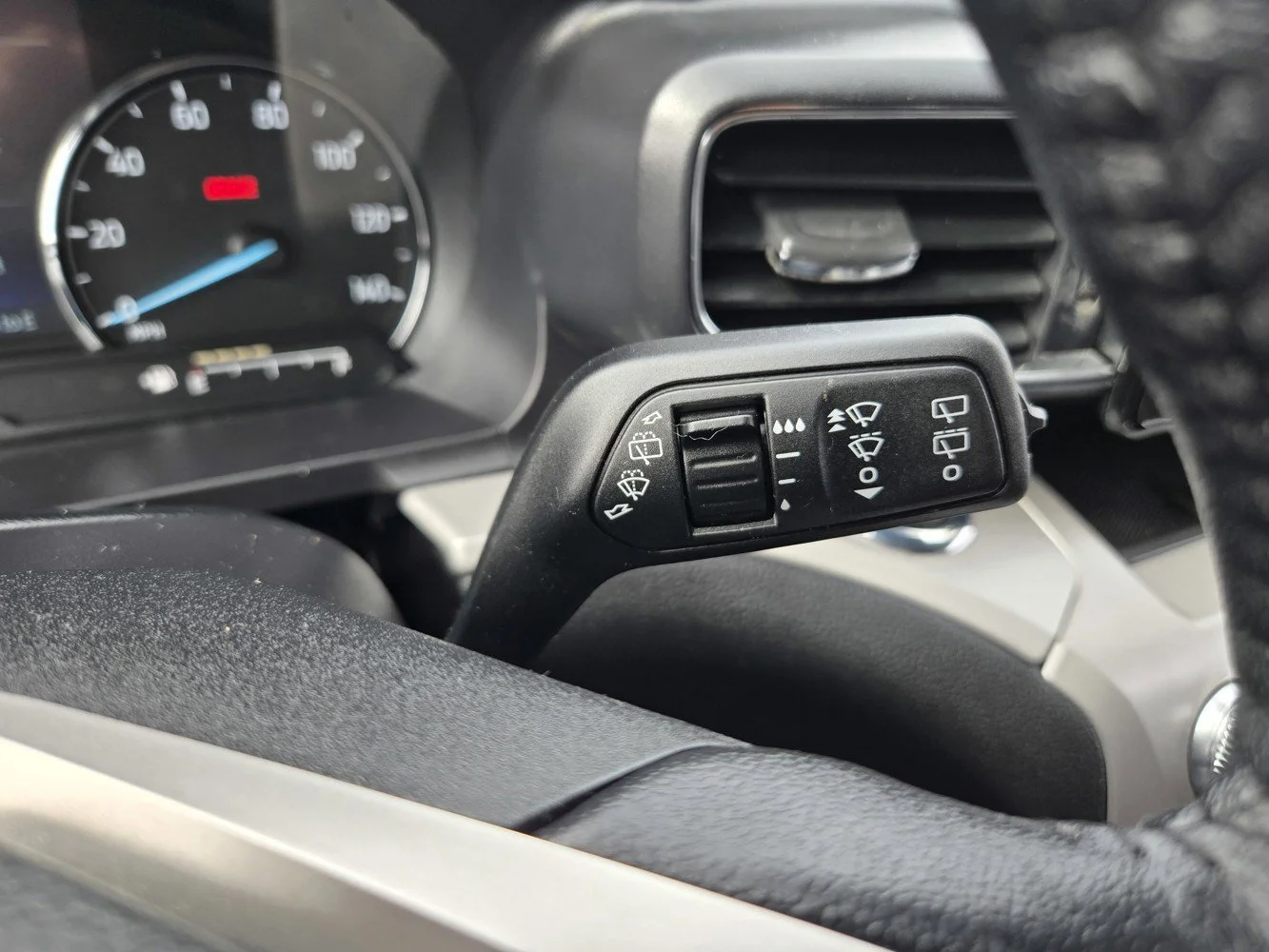 Used 2023  Ford XLT image 20