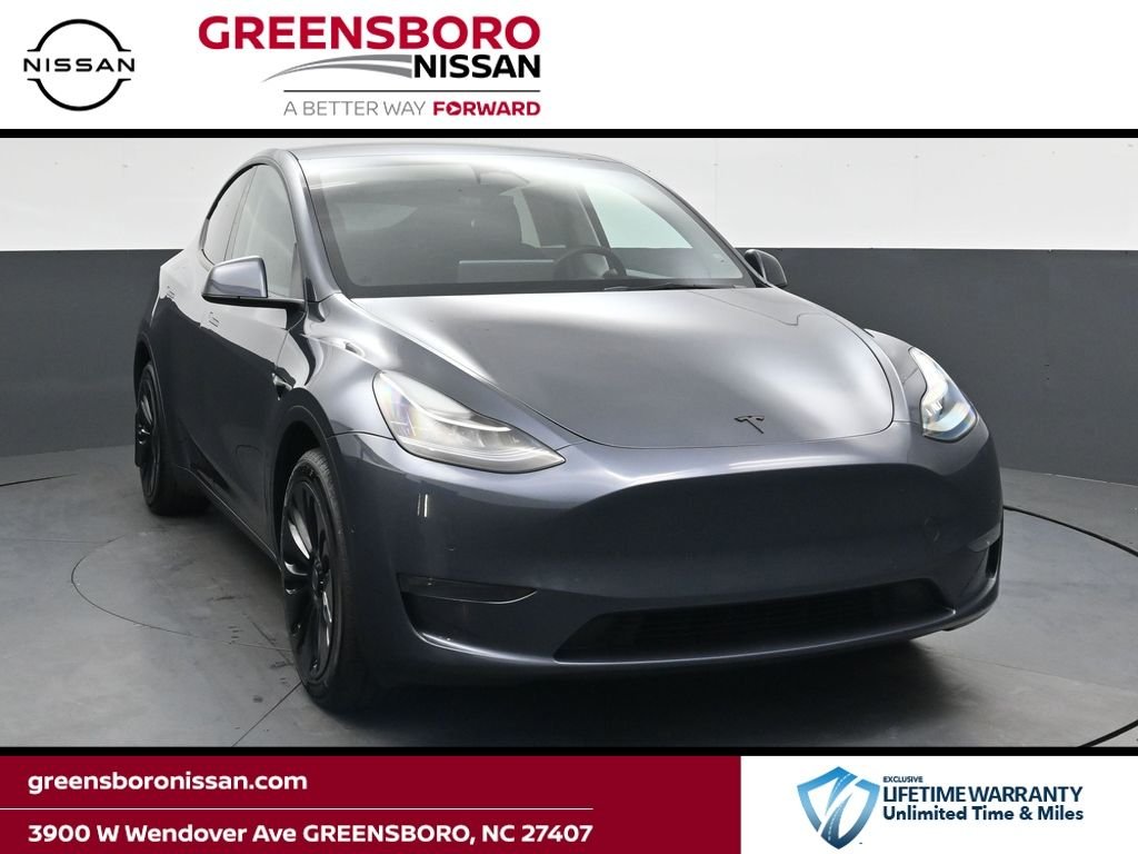 Used 2022  Tesla Long Range image 1