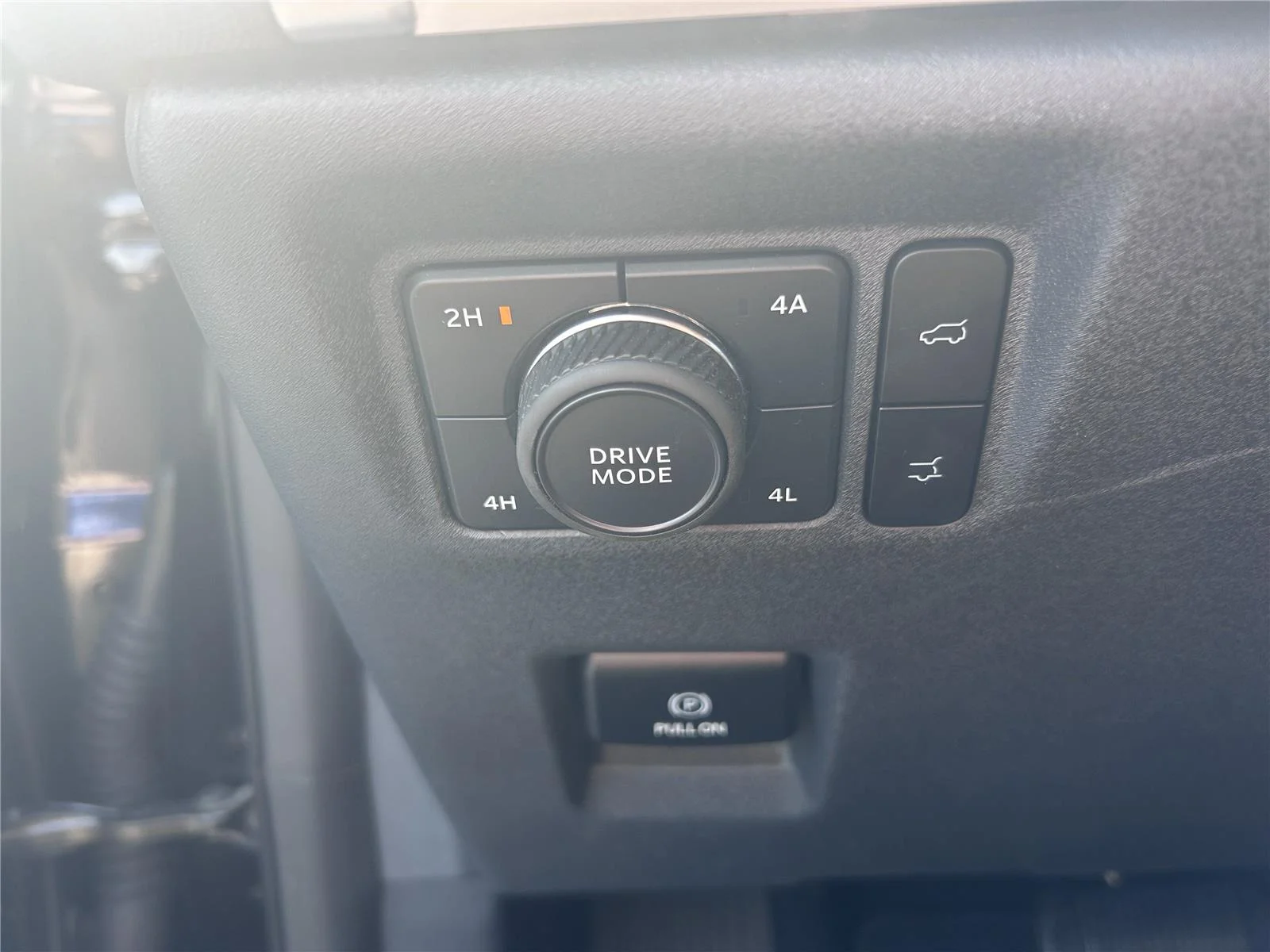 Used 2025 Agate Black Ford Active image 15