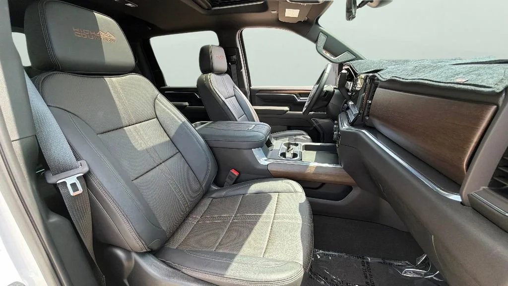 Used 2024 Summit White Chevrolet High Country image 35