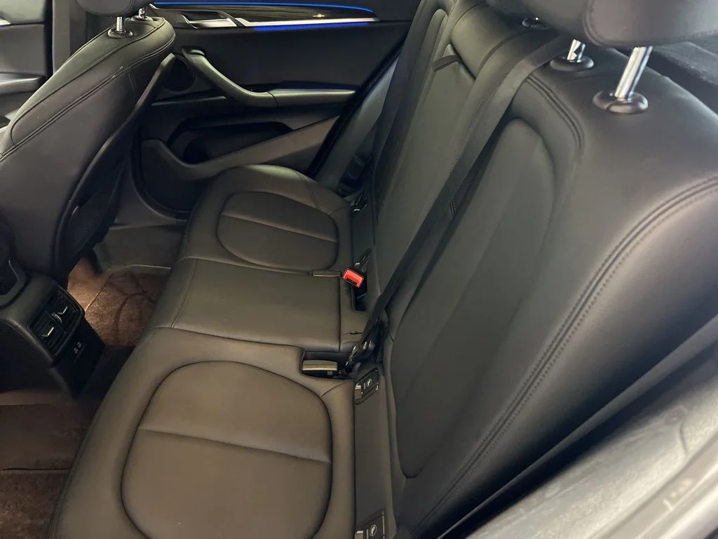 Used 2022 Black BMW xDrive28i image 24