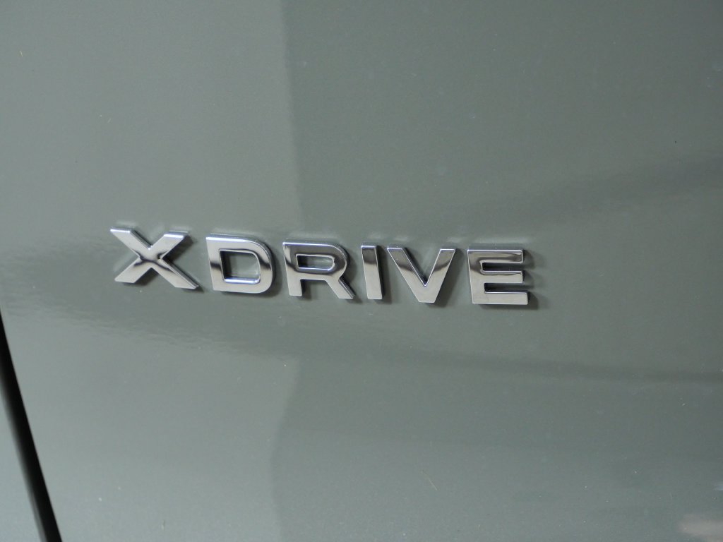 New 2027 Grey Pine Metallic BMW  image 12