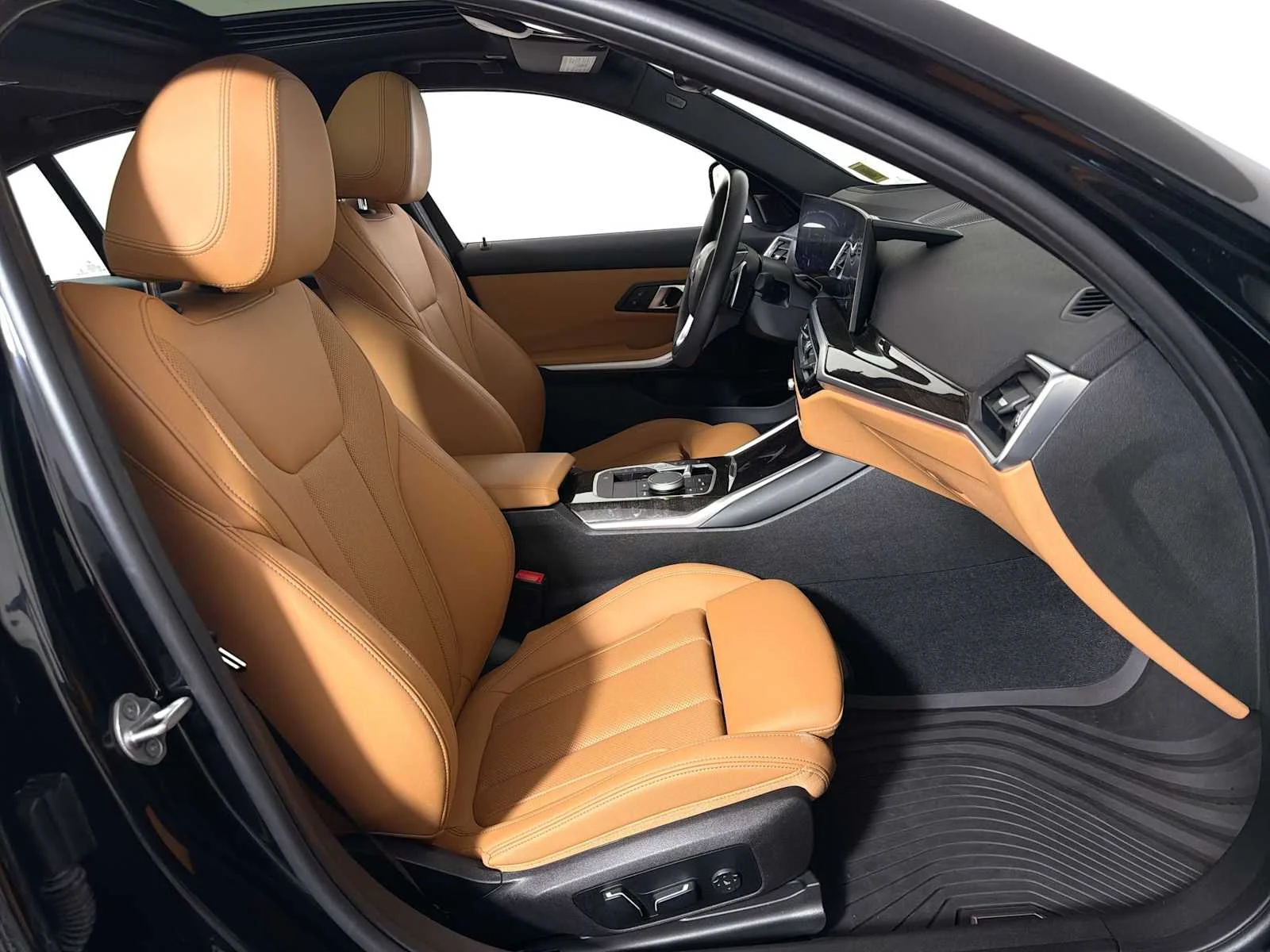 2024 BMW 3 Series 330i - Photo 24