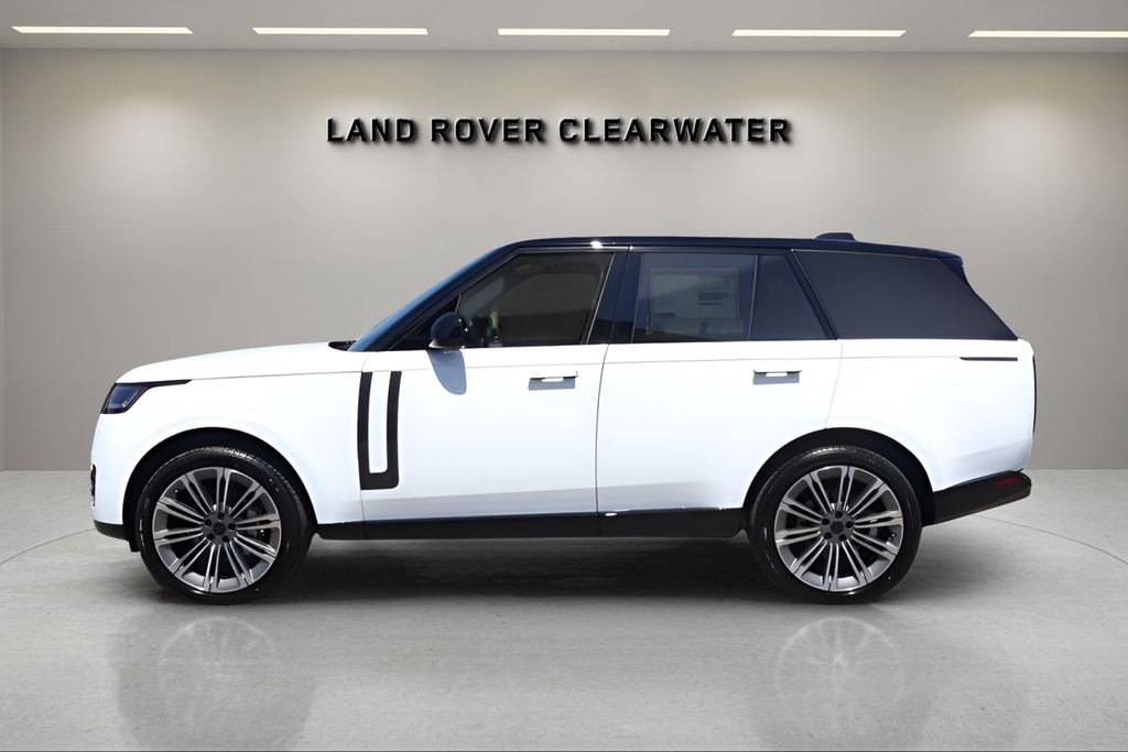 New 2026 Fuji White Land Rover SE image 2