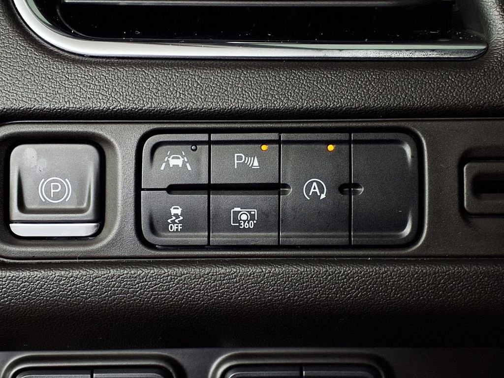 Used 2023 Gray Chevrolet LT image 20