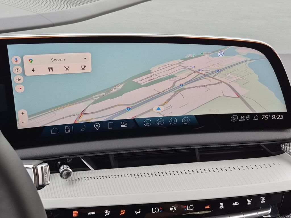 2027 Cadillac OPTIQ Luxury - Photo 13