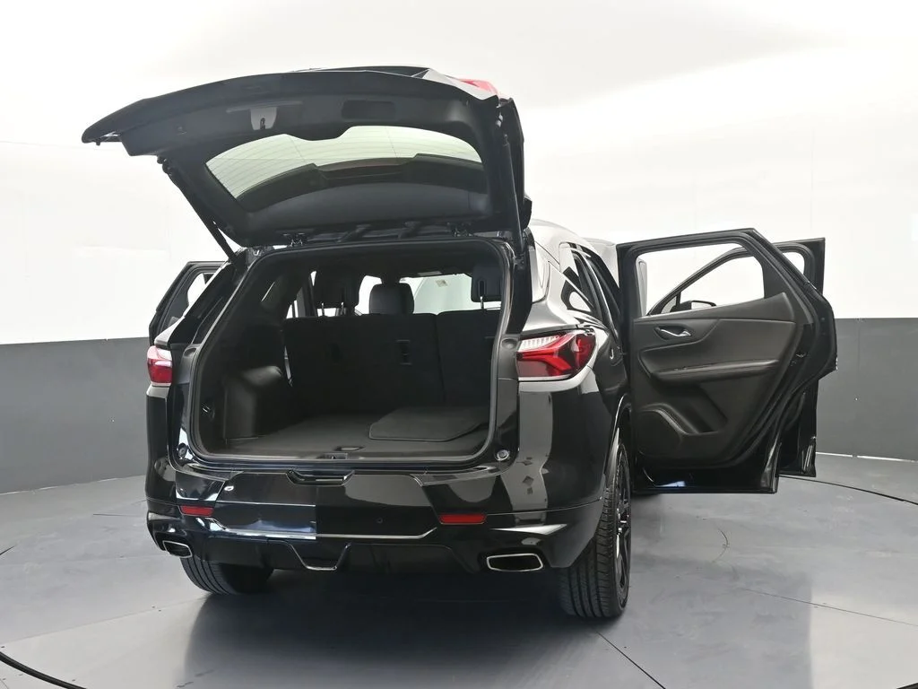 Used 2020 Black Chevrolet RS image 90