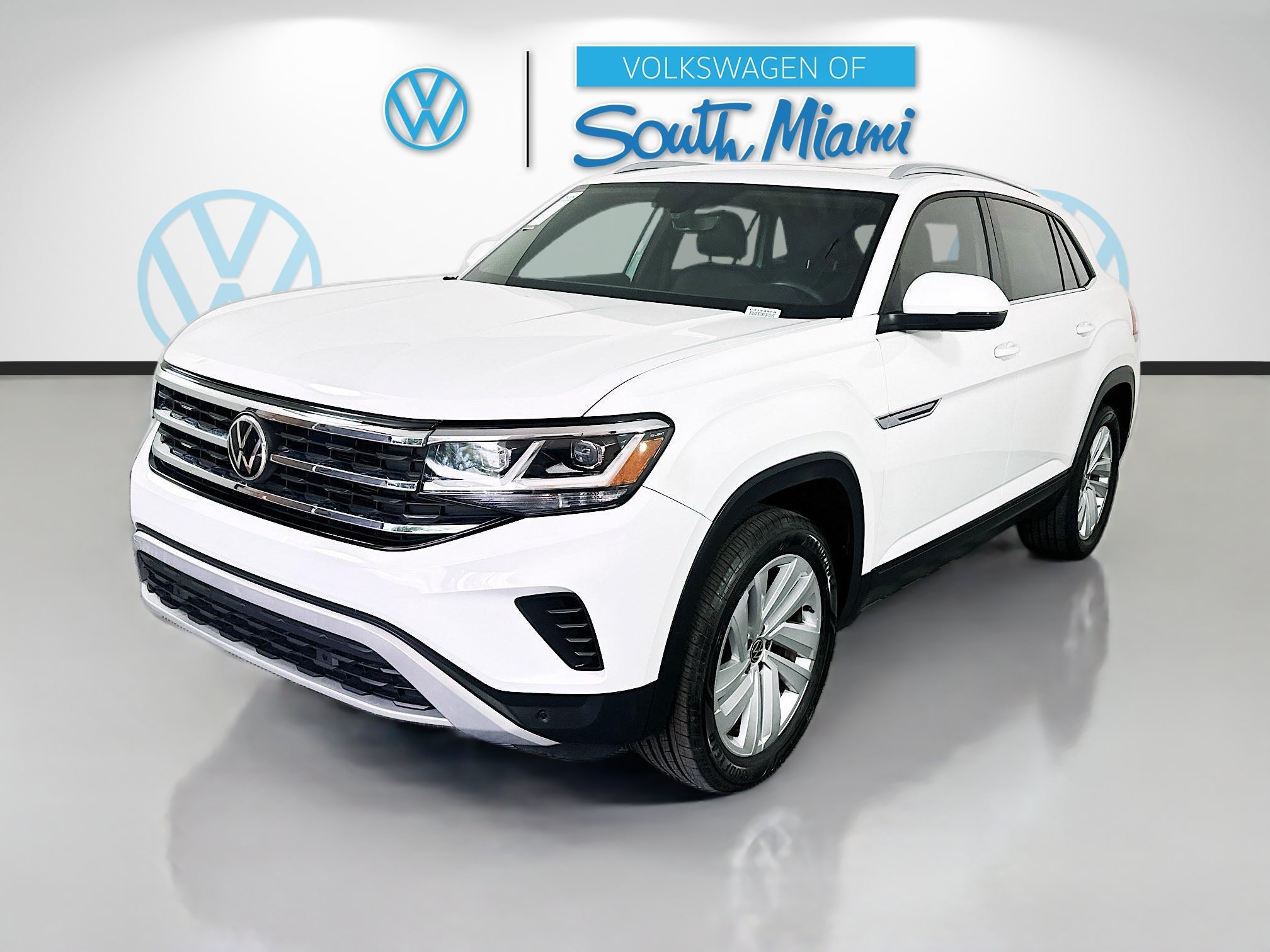 Certified Used 2021 Pure White Volkswagen 3.6L V6 SE w/Technology image 1
