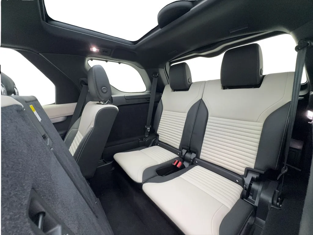 2023 Land Rover Discovery HSE R Dynamic - Photo 26