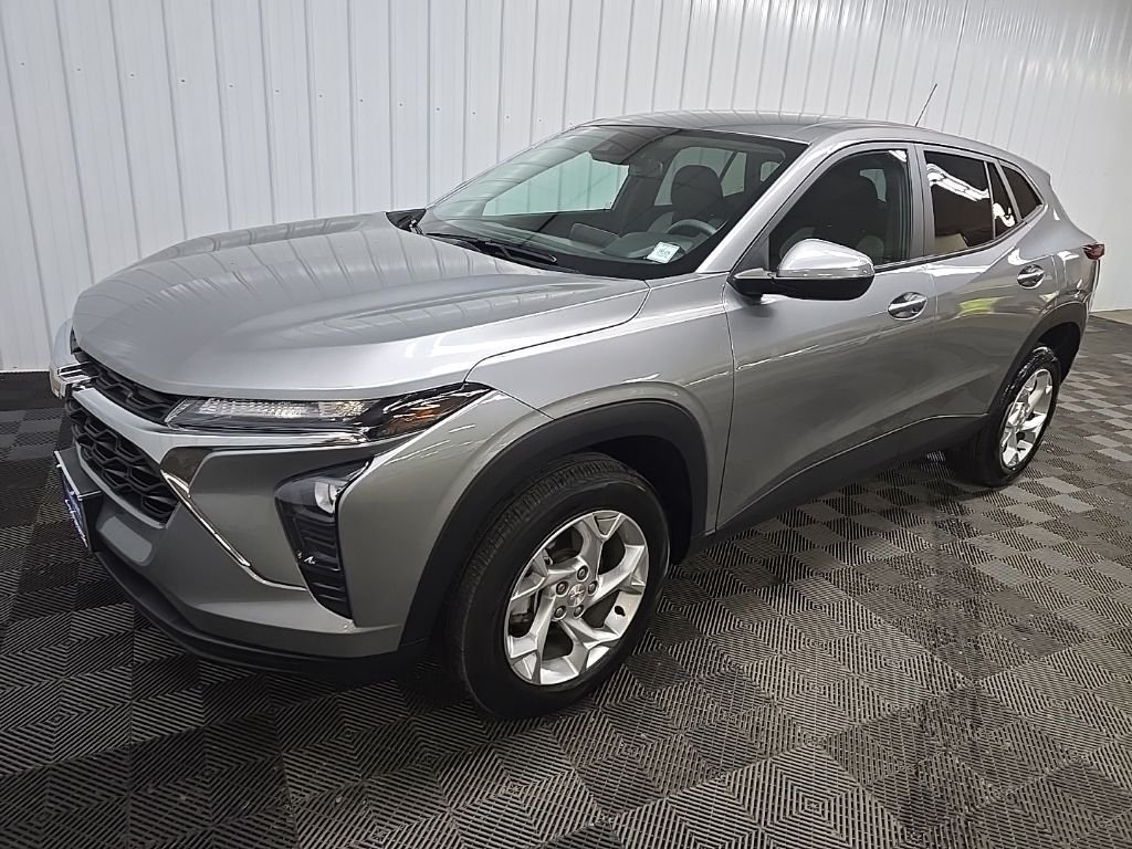 Used 2024 Gray Chevrolet LS image 9
