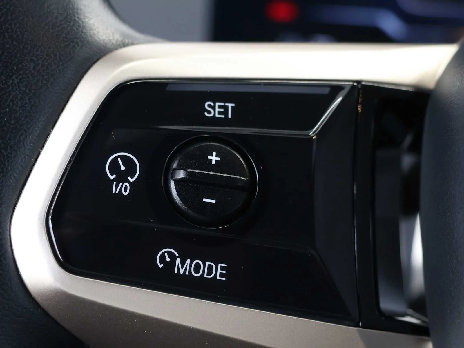 Used 2023 Black Sapphire Metallic BMW xDrive50 image 20