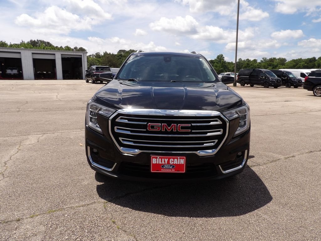Used 2022 Ebony Twilight Metallic GMC SLT image 3