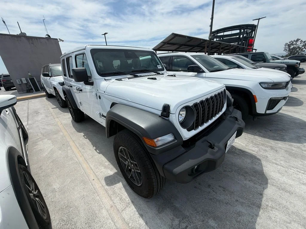 Used 2026 White Jeep Sport S image 3