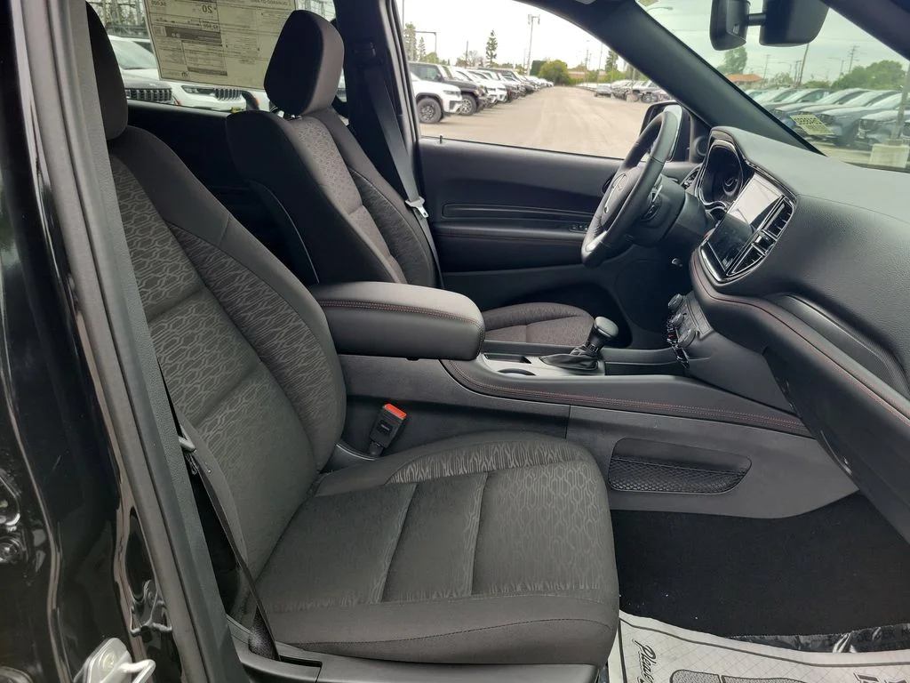New 2026 Diamond Black Clear-Coat Exterior Paint Dodge GT image 14