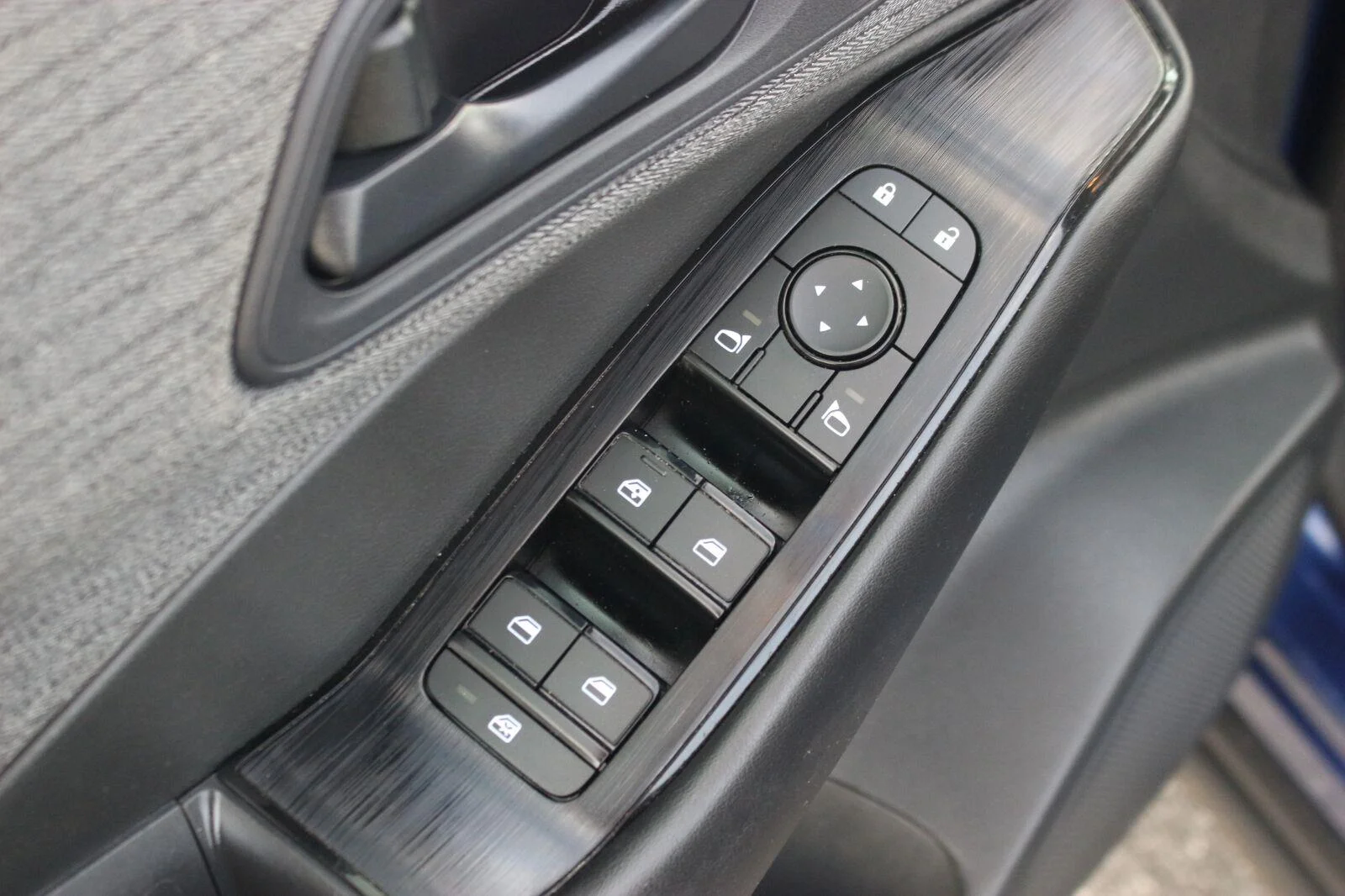 Used 2023 Blue Nissan S image 13