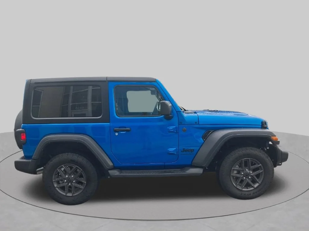 Used 2025 Blue Jeep Sport S image 4