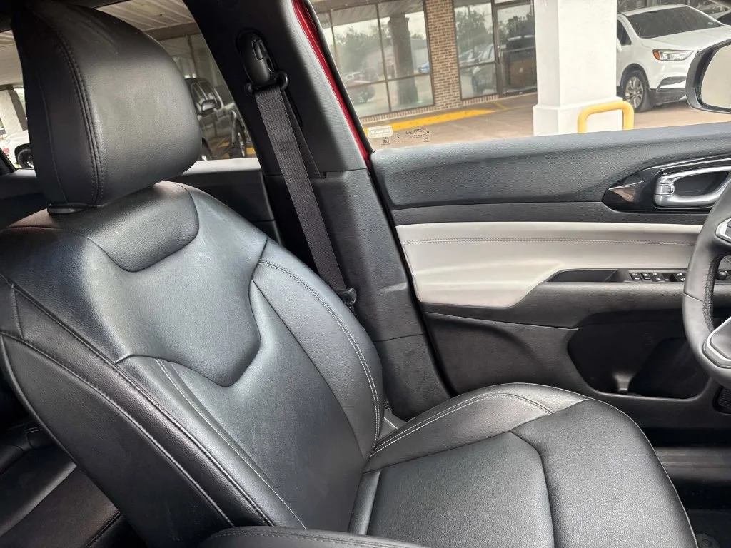 Used 2025 Red Jeep Limited image 20