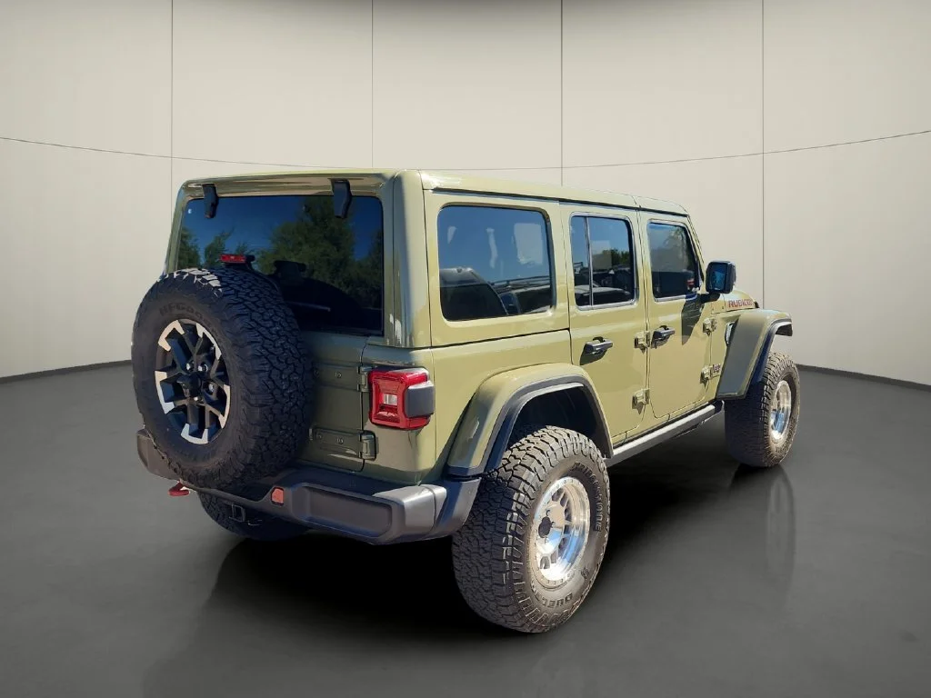 Used 2026 Green Jeep Rubicon image 7