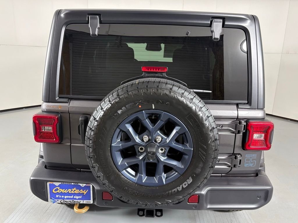 New 2026 Granite Crystal Metallic Clearcoat Jeep 85th Anniversary Edition image 7