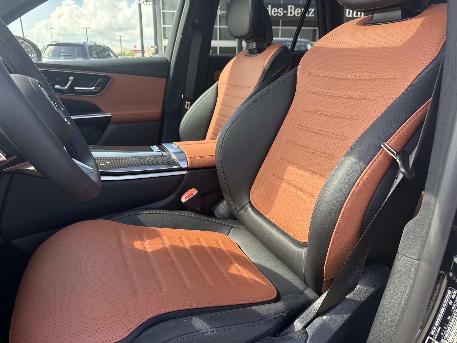 New 2026 Black Mercedes-Benz GLC 300 image 9